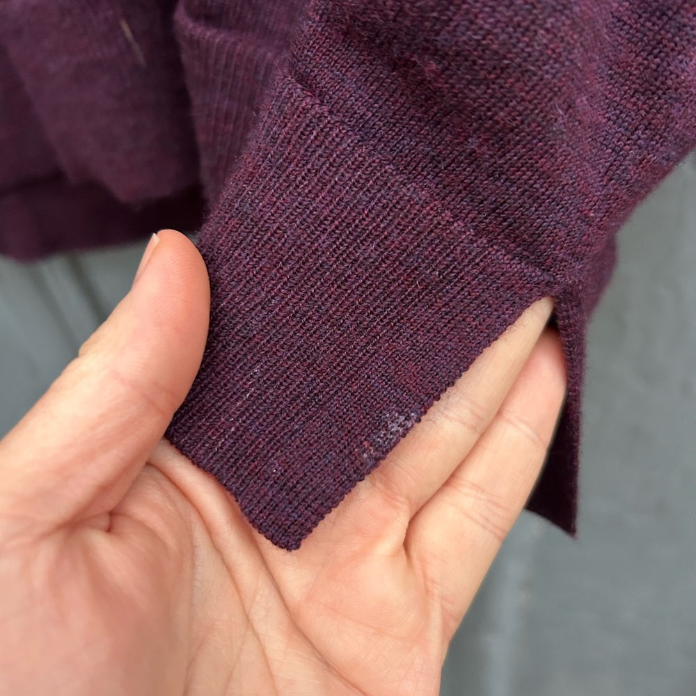 Banana Republic V Neck Merino Sweater, Small