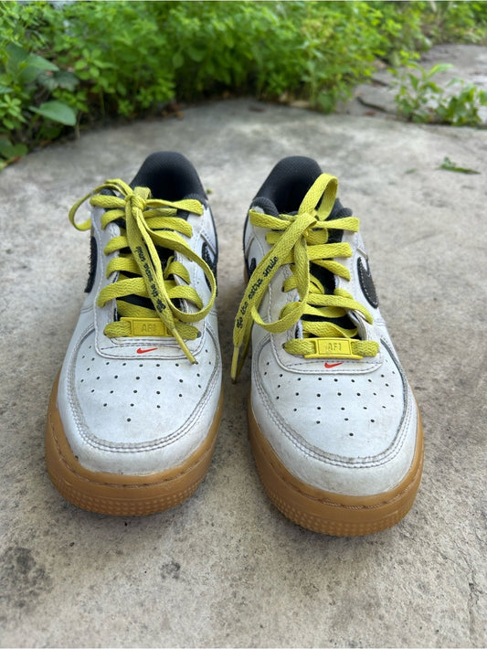 Nike Kids Air Force 1 LV8 sneakers, M4/W6