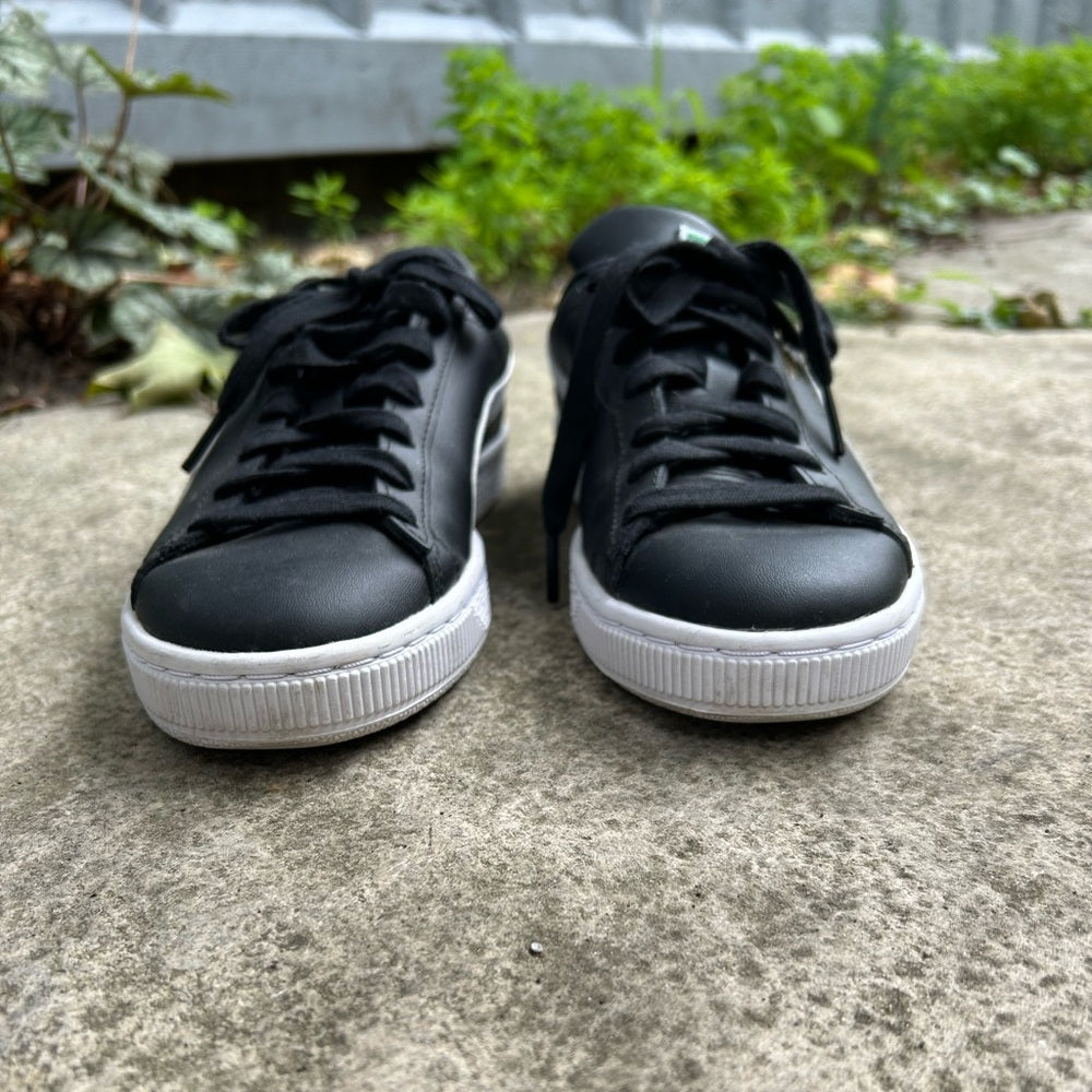 Puma Basket Classic 21Jr Black & White, size 37 (youth size 5, W 6.5/7)