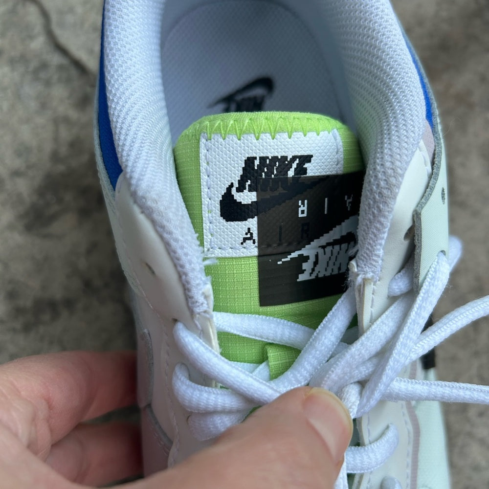 Nike Air Force 1 Shadow SE ‘Pixel Swoosh - Barely Green’, size 8.5