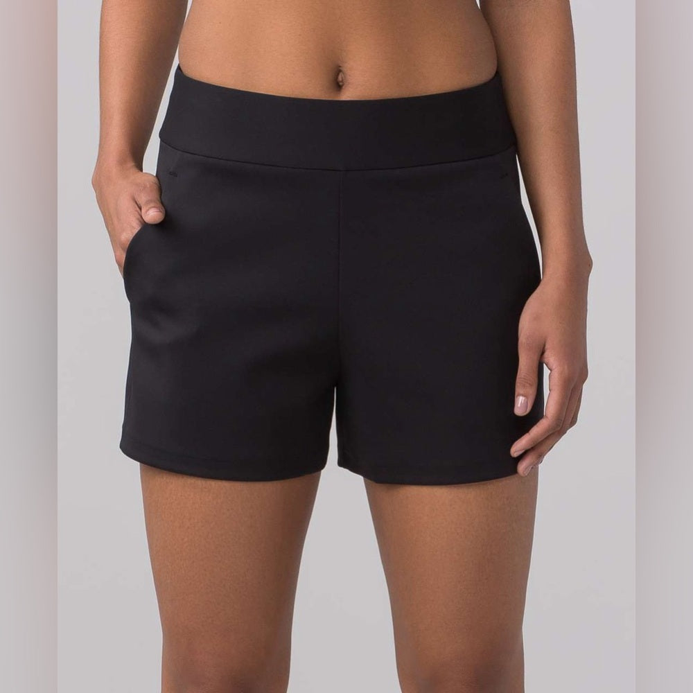 Lululemon Shaped Short (Solid 3”), size 10