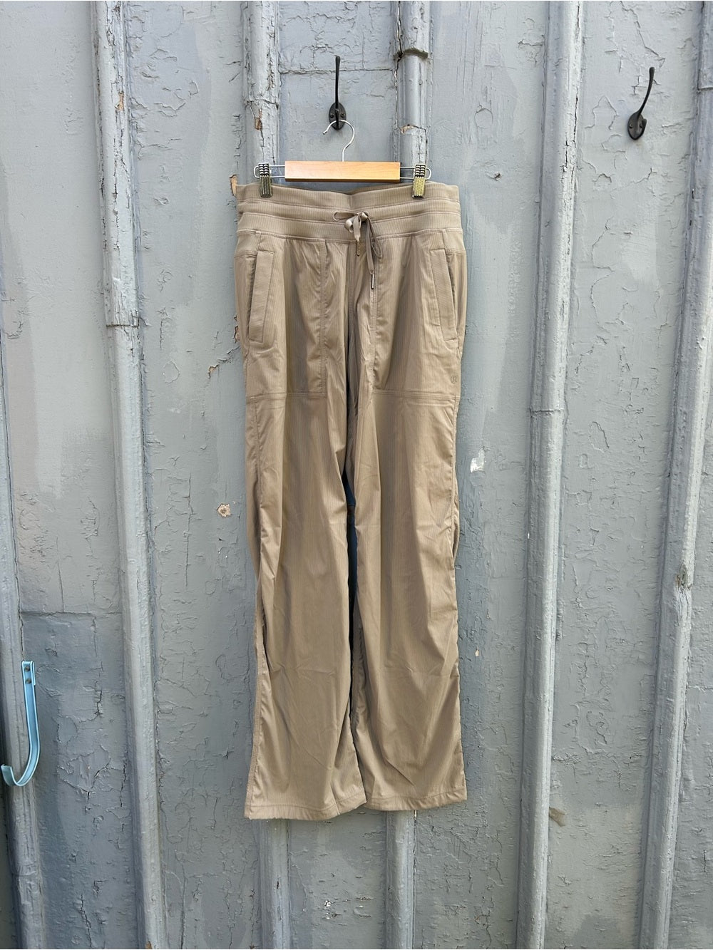 Lululemon Dance Studio Pants, size 6