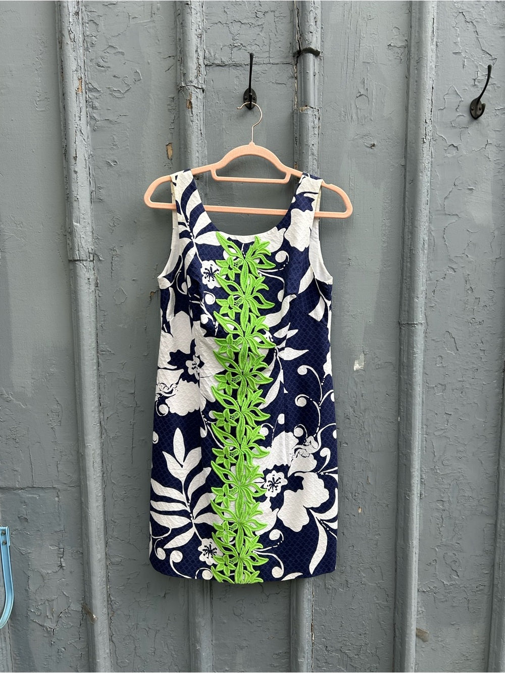Lilly Pulitzer Blue & White Shift, size 4