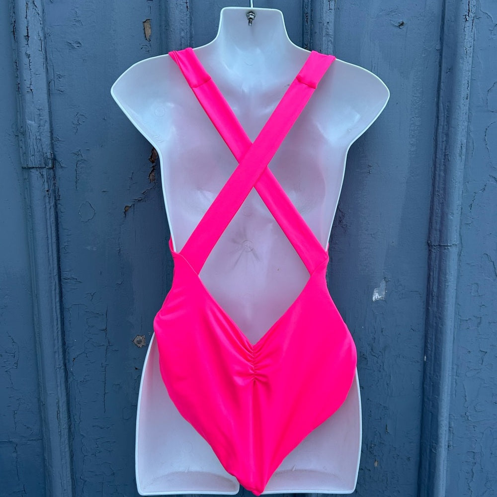 Londre Pink Body wear Minimalist One piece swimsuit, size Medium
