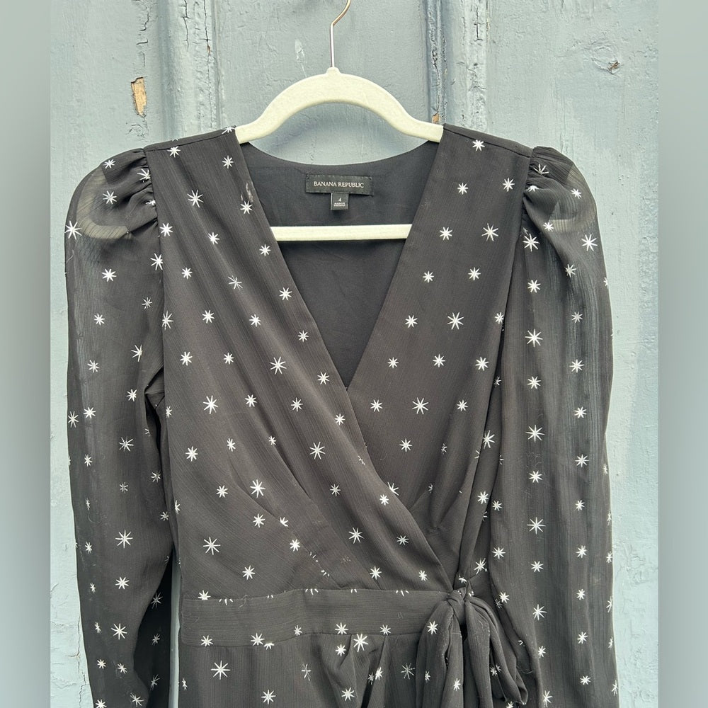 Banana Republic Metallic Star Puff-Sleeve Wrap Dress, size 4