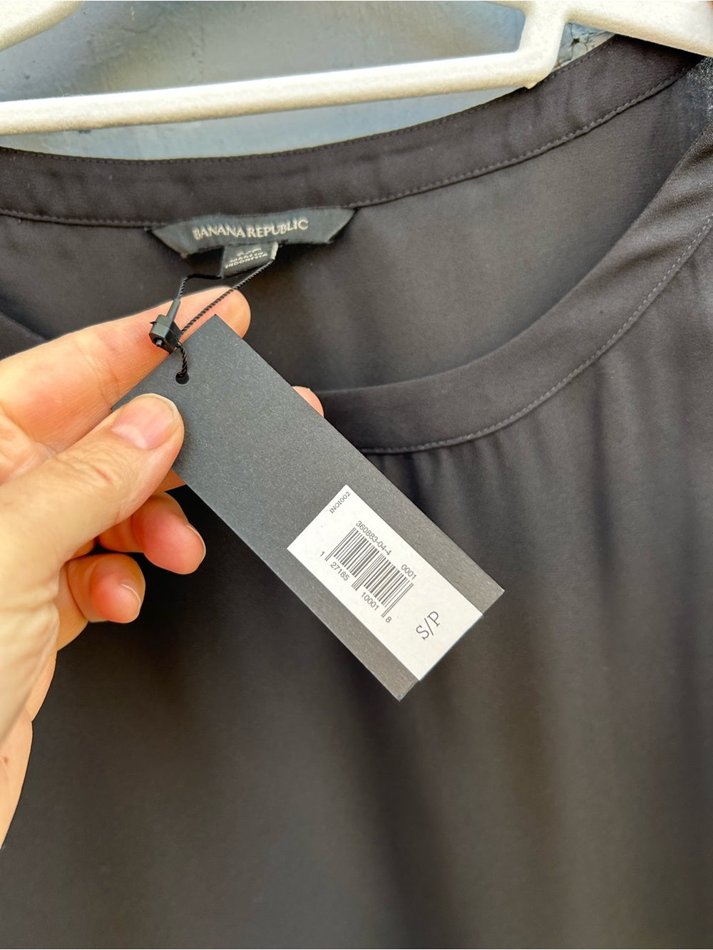 Banana Republic black Satin t-Shirt Blouse, BNWT, Small