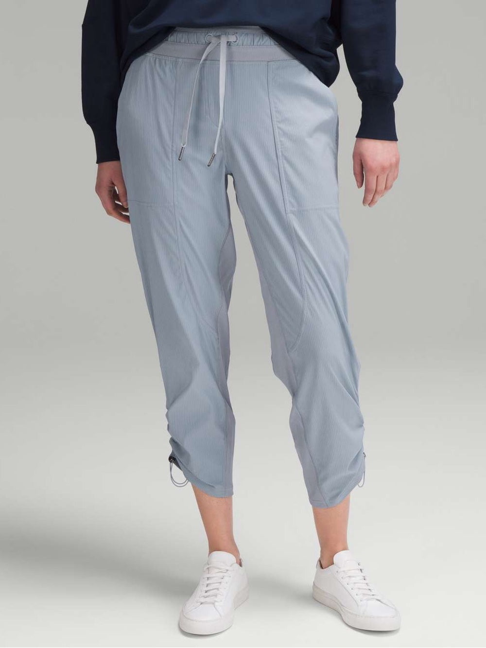 Lululemon Dance Studio Mid-Rise Crop, size 12
