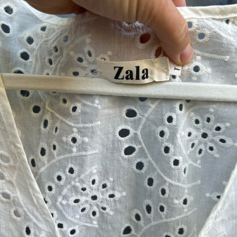 Zala Broderie Anglaise Blouse, Large