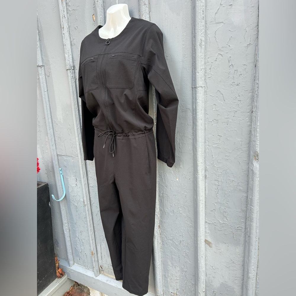Lululemon Ventlight Zippered Jumpsuit Black, size 6