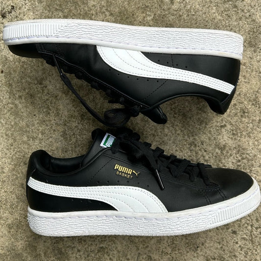 Puma Basket Classic 21Jr Black & White, size 37 (youth size 5, W 6.5/7)