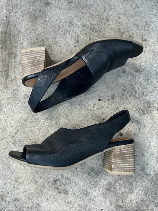 Bueno Black Leather Ryder Slingback, size 37