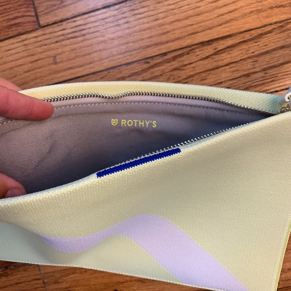 Rothy’s essentials pouch limelight, BNWT
