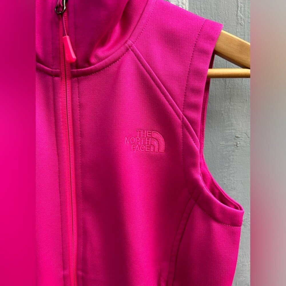 The North Face Ridgeline Hot Pink Soft Shell Vest, size XS