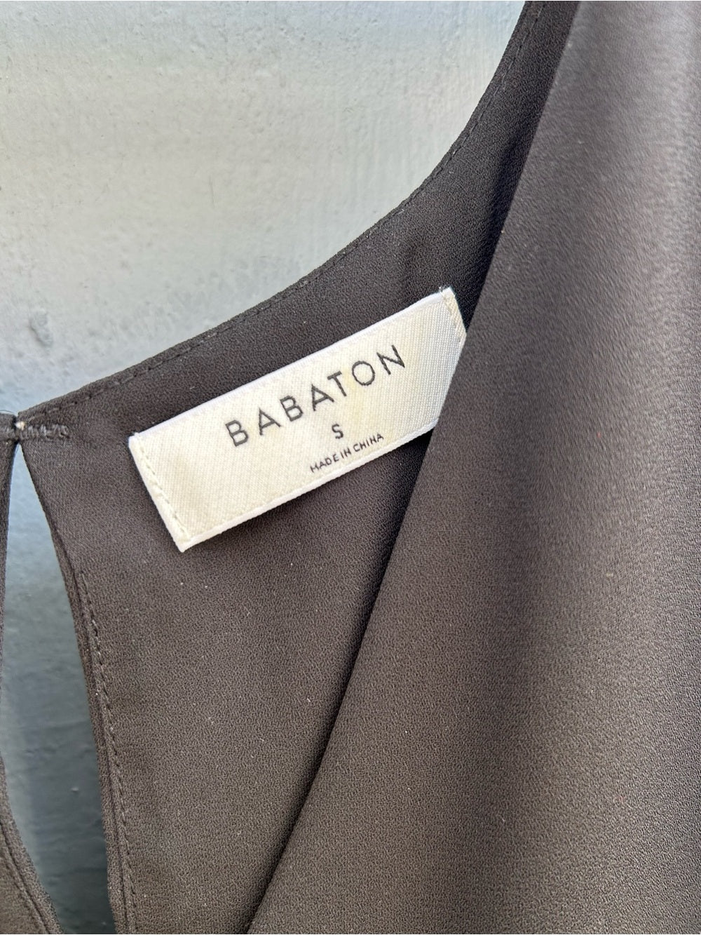 Babaton Sleeveless Maddox Blouse, size S