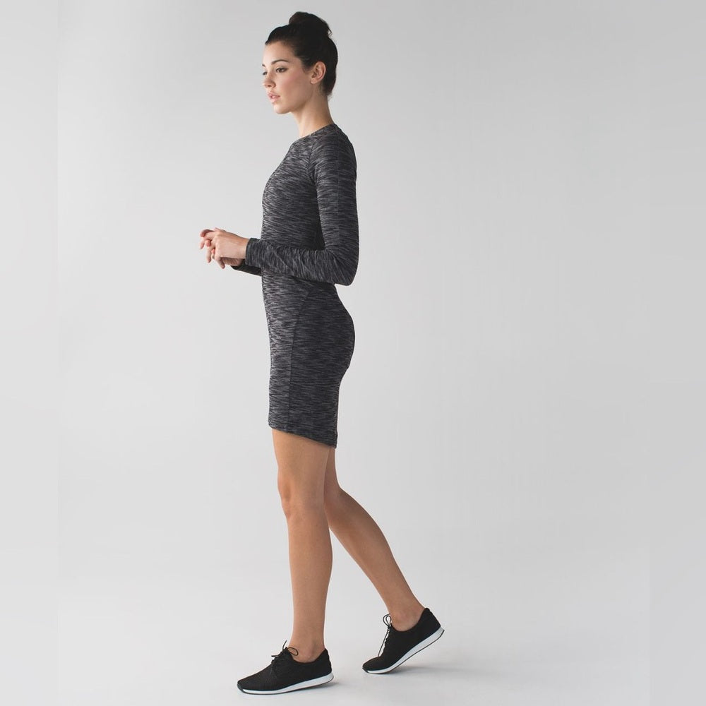 Lululemon &go Where-To Dress *Long Sleeve, size 8