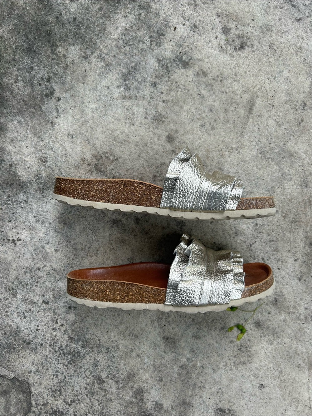 Verbenas Rocio Nucleo Gold Volante Slides Sandal, size 39