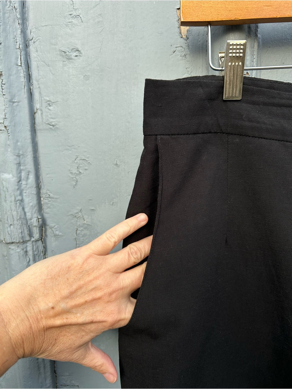 Melow by Melissa Bolduc Black George Crop pants, size 10