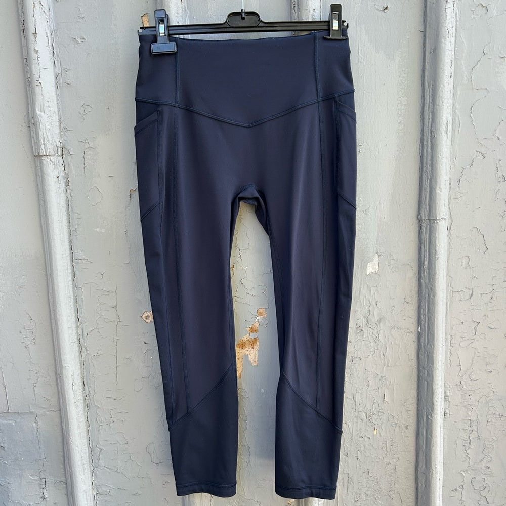 Lululemon navy all the right places crop, size 8