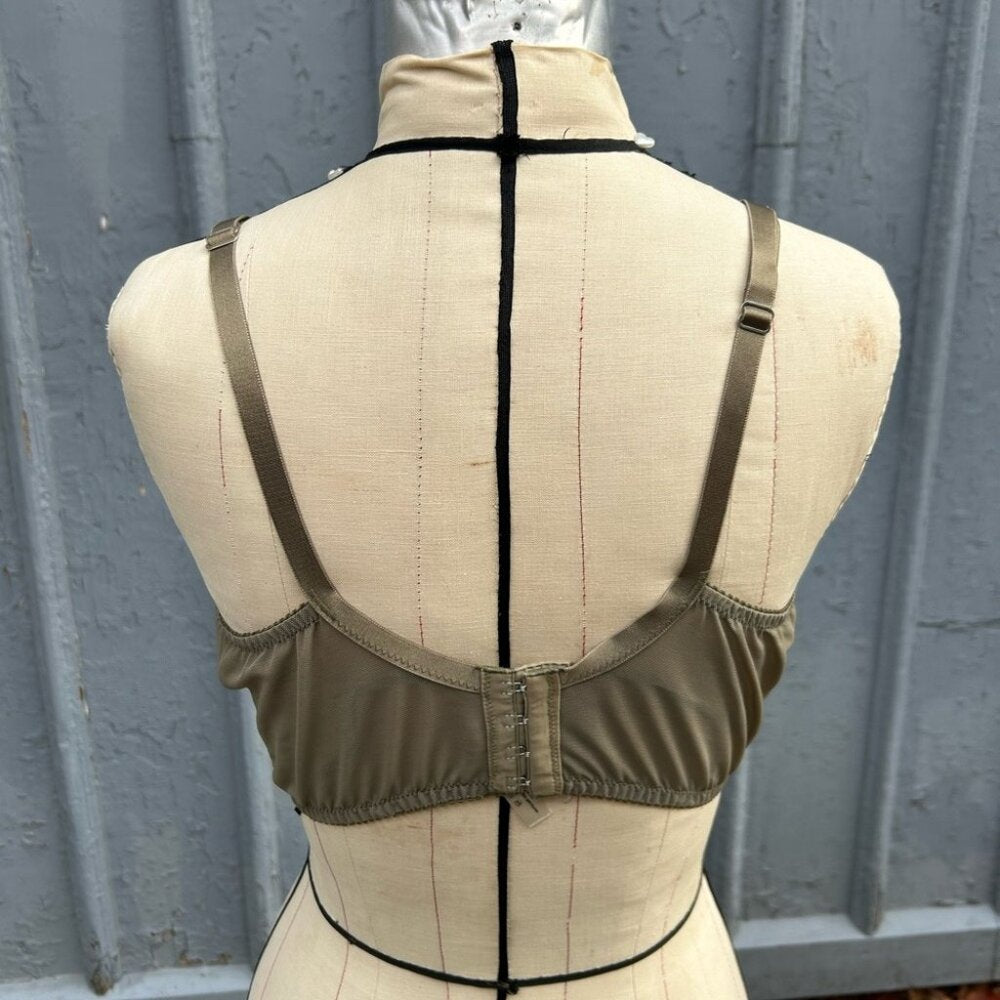 Fortnight Olive Ivy Longline Bra, size 40D