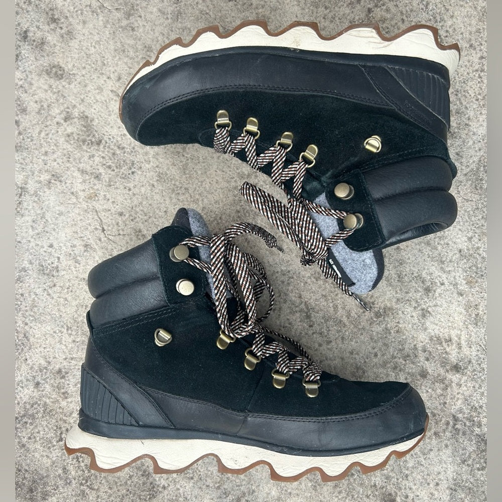 Sorel Kinetic Impact Ankle Boots, size 9.5