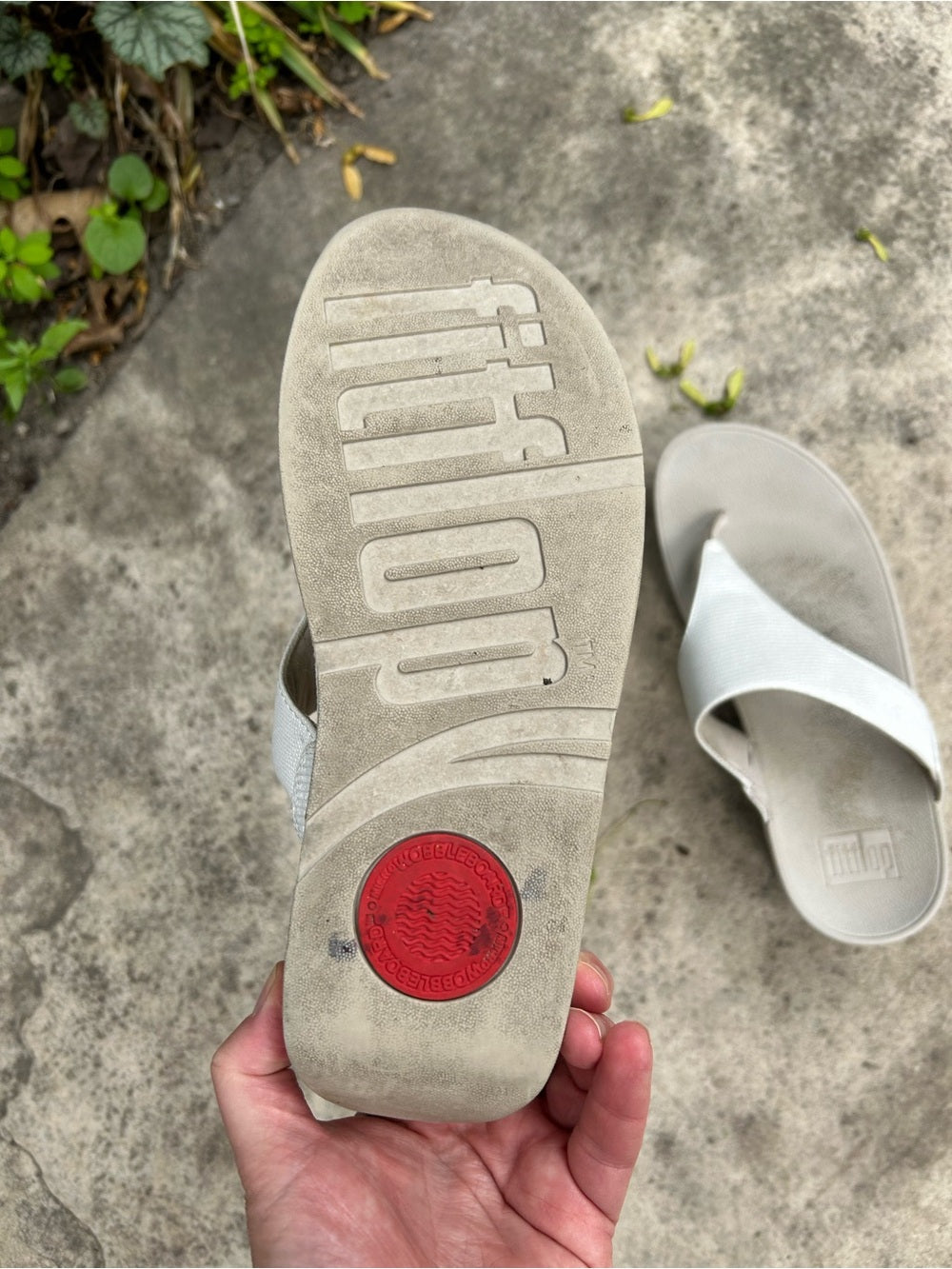 Fitflop LULU Shimmerglitz Toe-Post Sandals, size 7