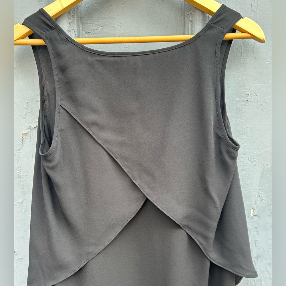 Banana Republic black sleeveless blouse, BNWT, size xs