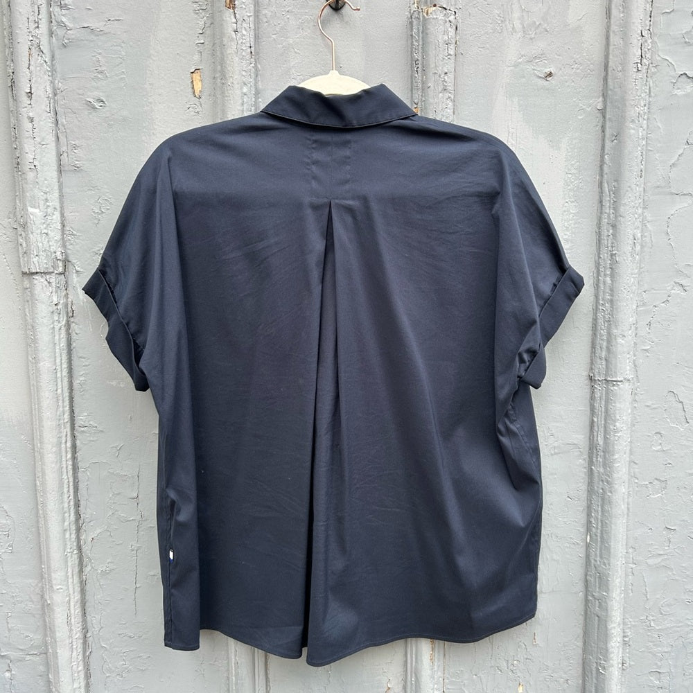 Kit & Ace Navy Buttondown short sleeve, size xs (fits up to Med)