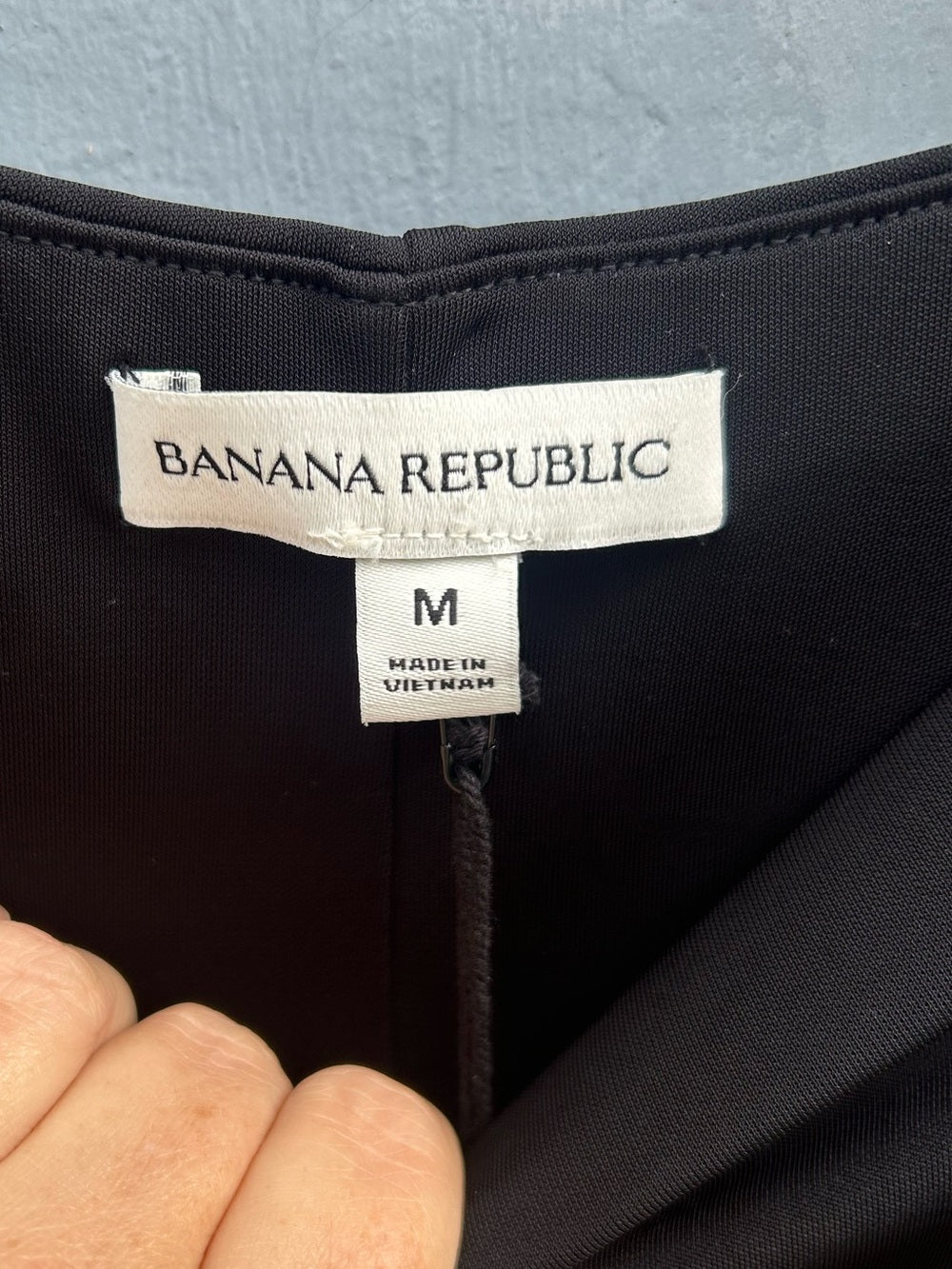 Banana Republic Crepe Midi Skirt, BNWT, size M