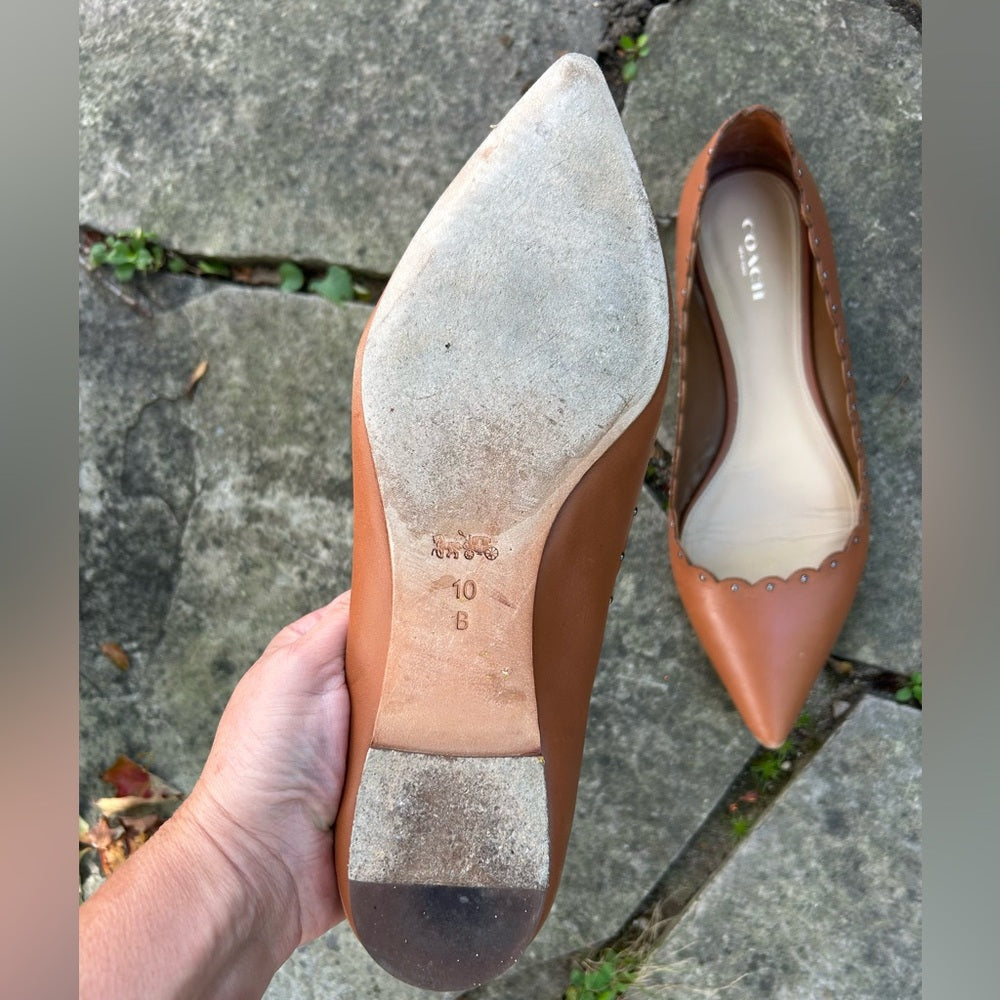 Coach Jill Leather Scalloped Brown Flats, size 10
