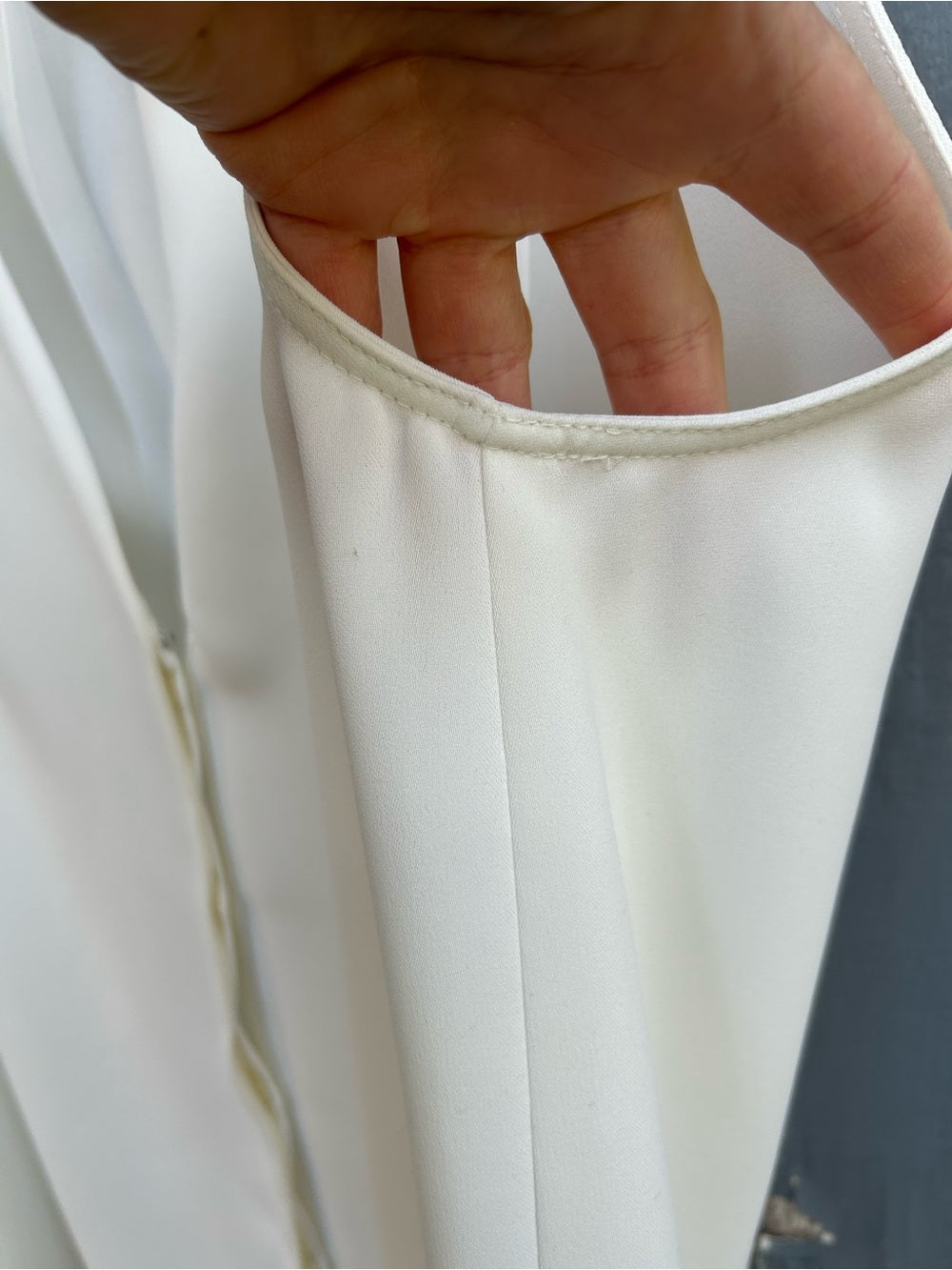 Babaton Sleeveless White Power Blouse, size S