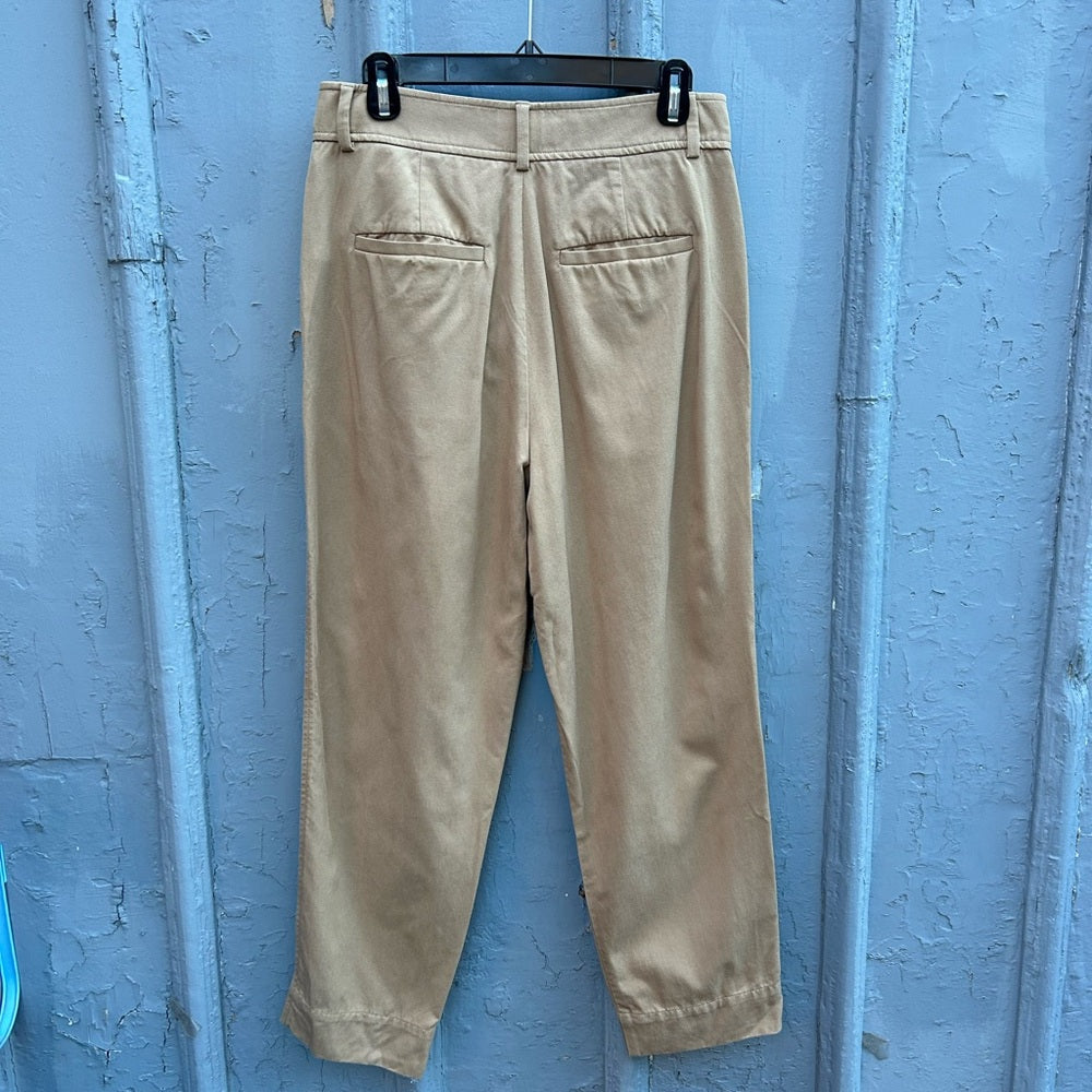 Everlane Way High Khaki Tapered chino, size 6