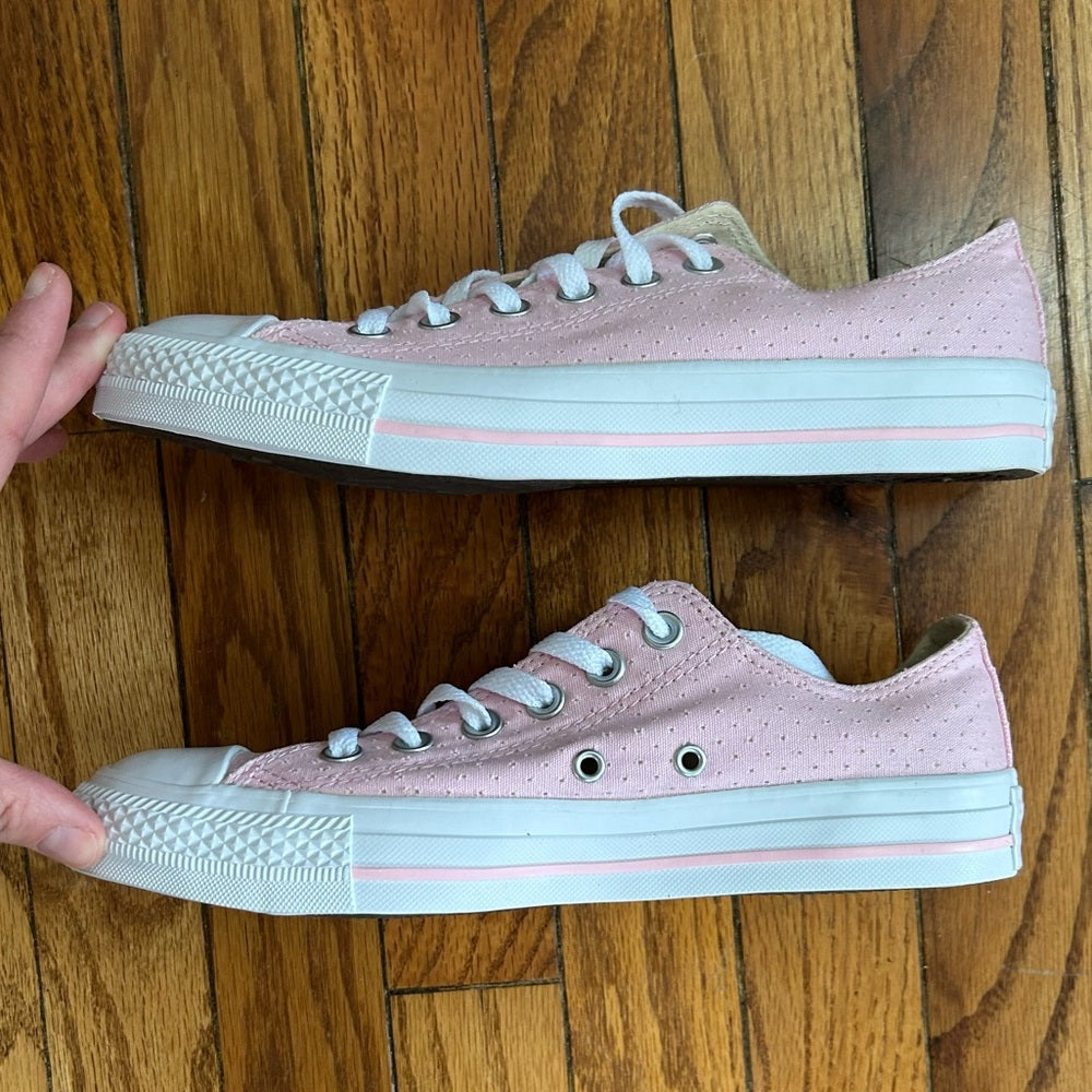 Converse Chuck Taylor All Star Pink Ox, BNIB, size 7.5