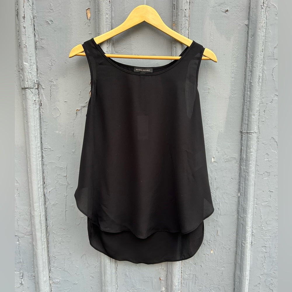 Banana Republic black sleeveless blouse, BNWT, size xs