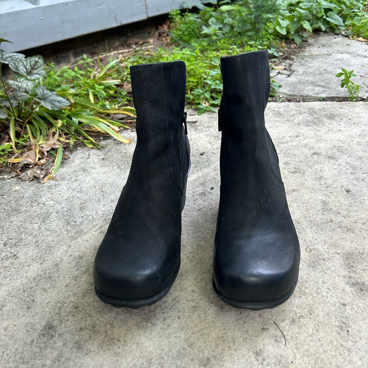 John Fluevog Rosy Bootie, size 9.5