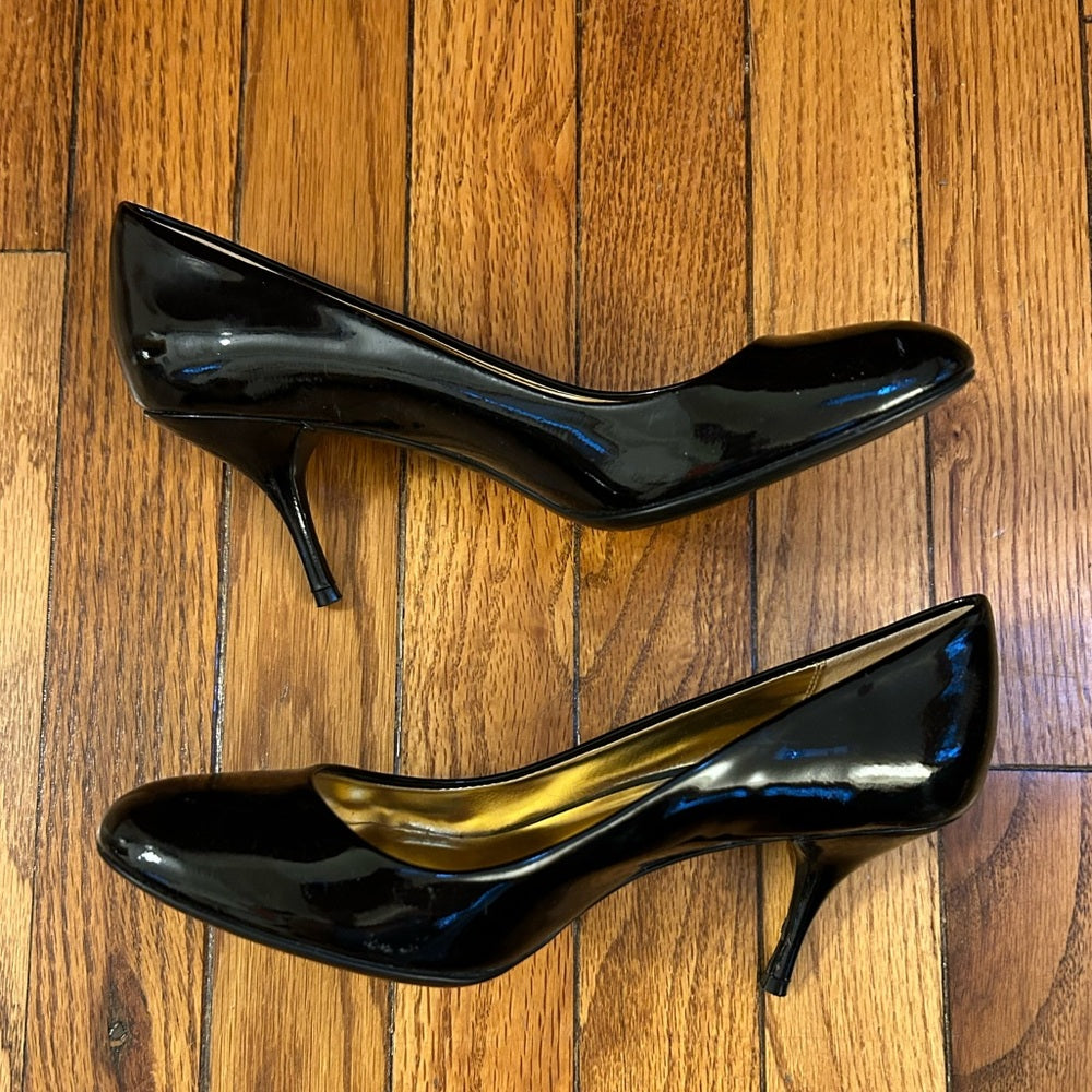 Coach Classic Black Patent Heels, size 7.5