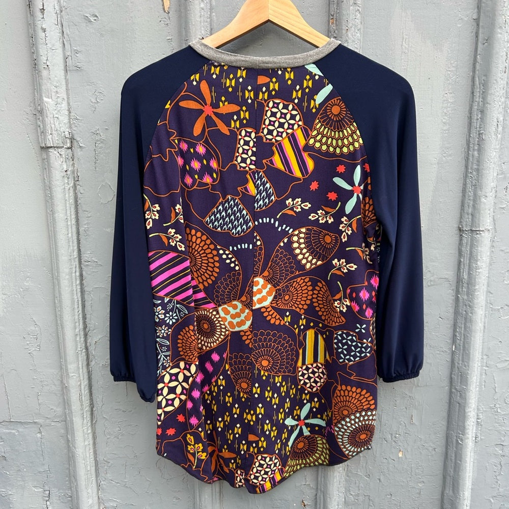 Dotty Long Sleeve floral baseball tee, size M