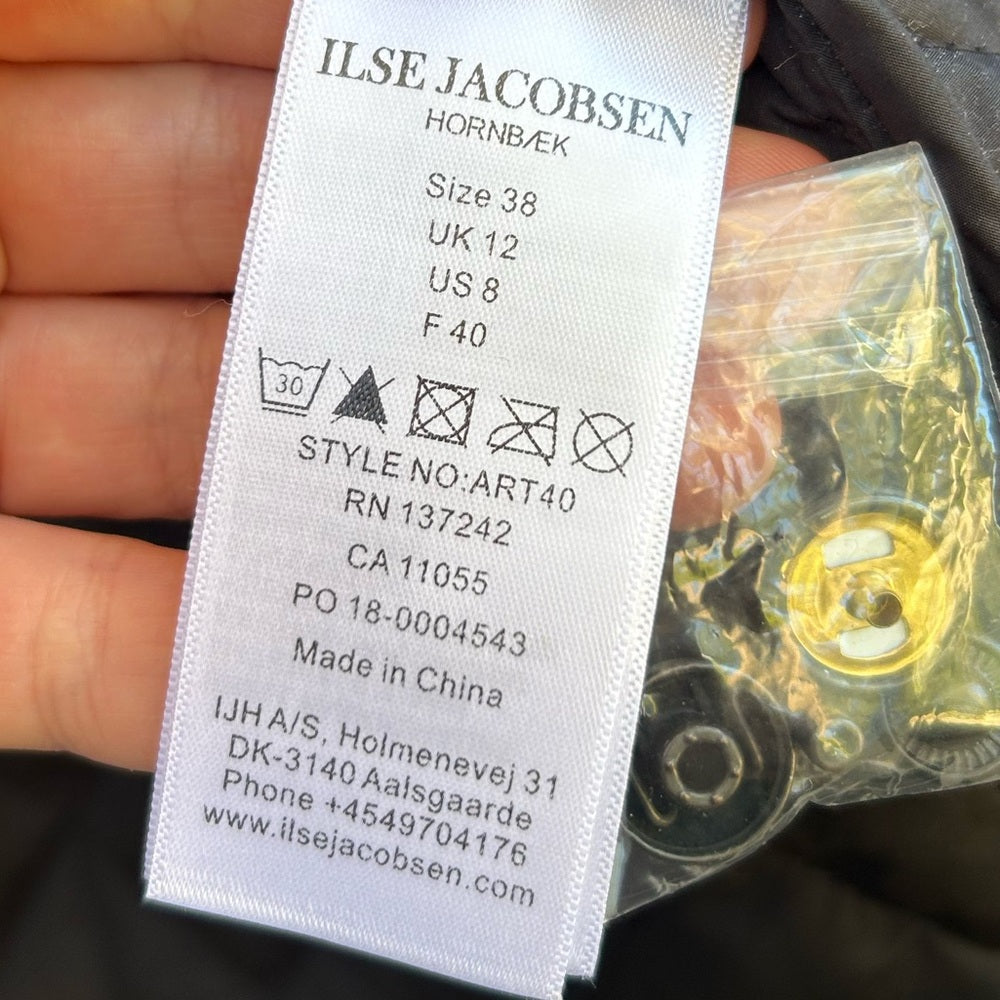 Ilse Jacobsen Short quilted A-shaped coat, size 8