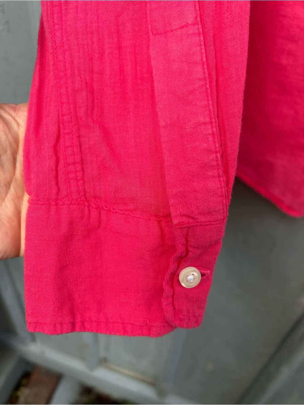 Frank & Eileen Raspberry Pink Button-down, Small