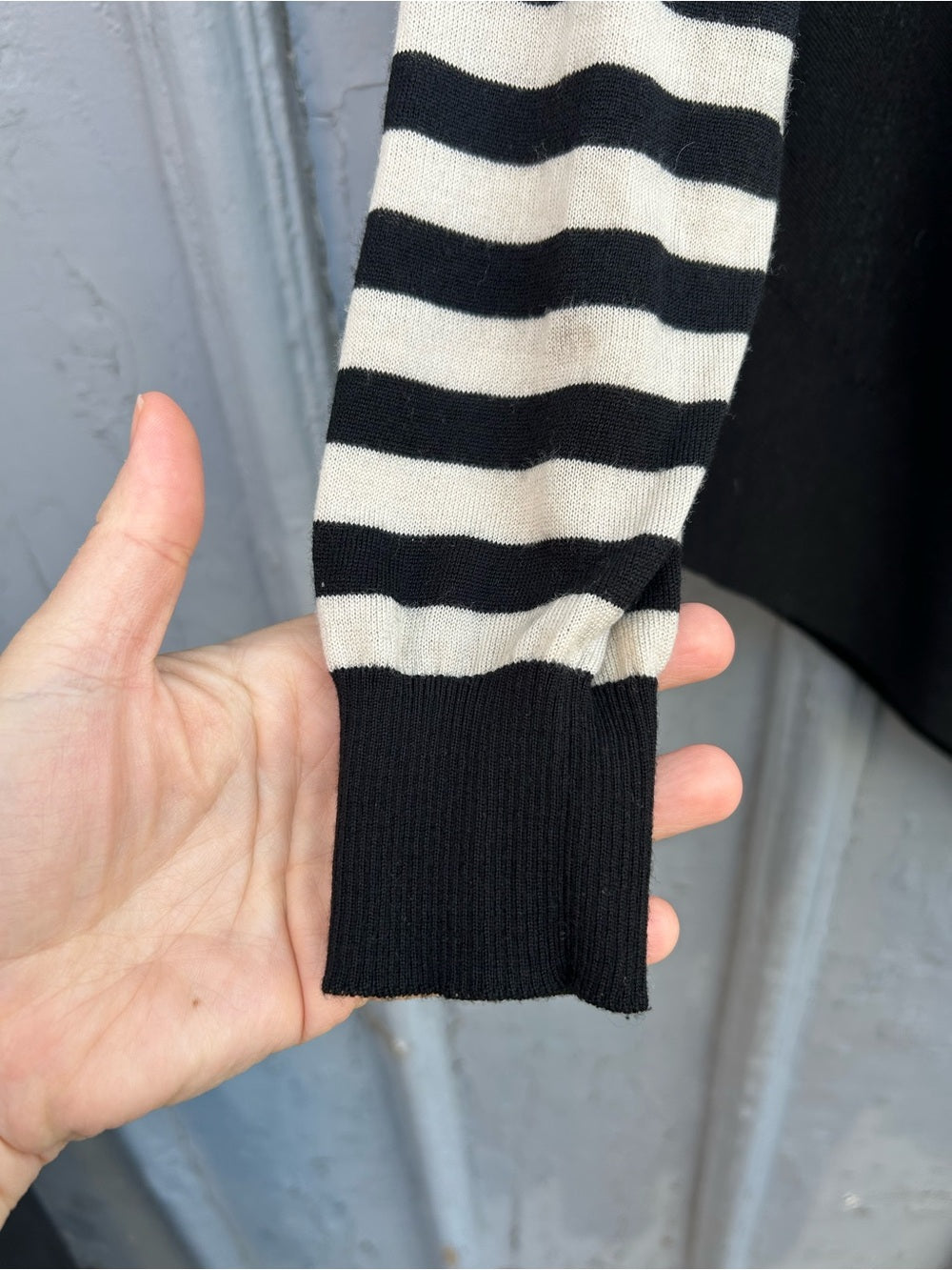 MaxMara black and white striped shoulder sweater, no size (approx M)