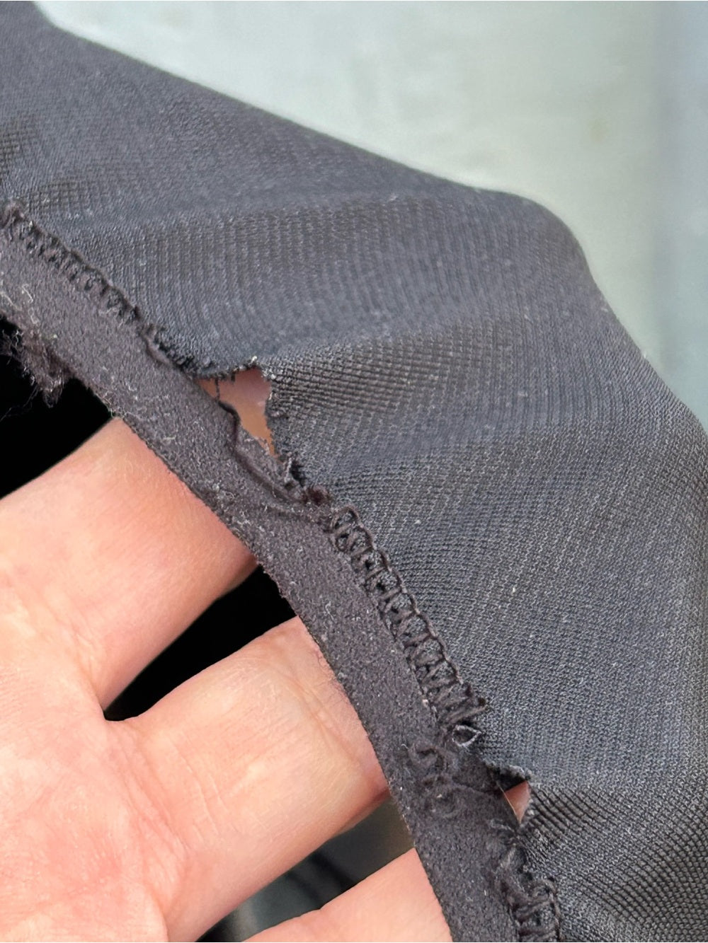 Lululemon Tracker Short IV, size 6