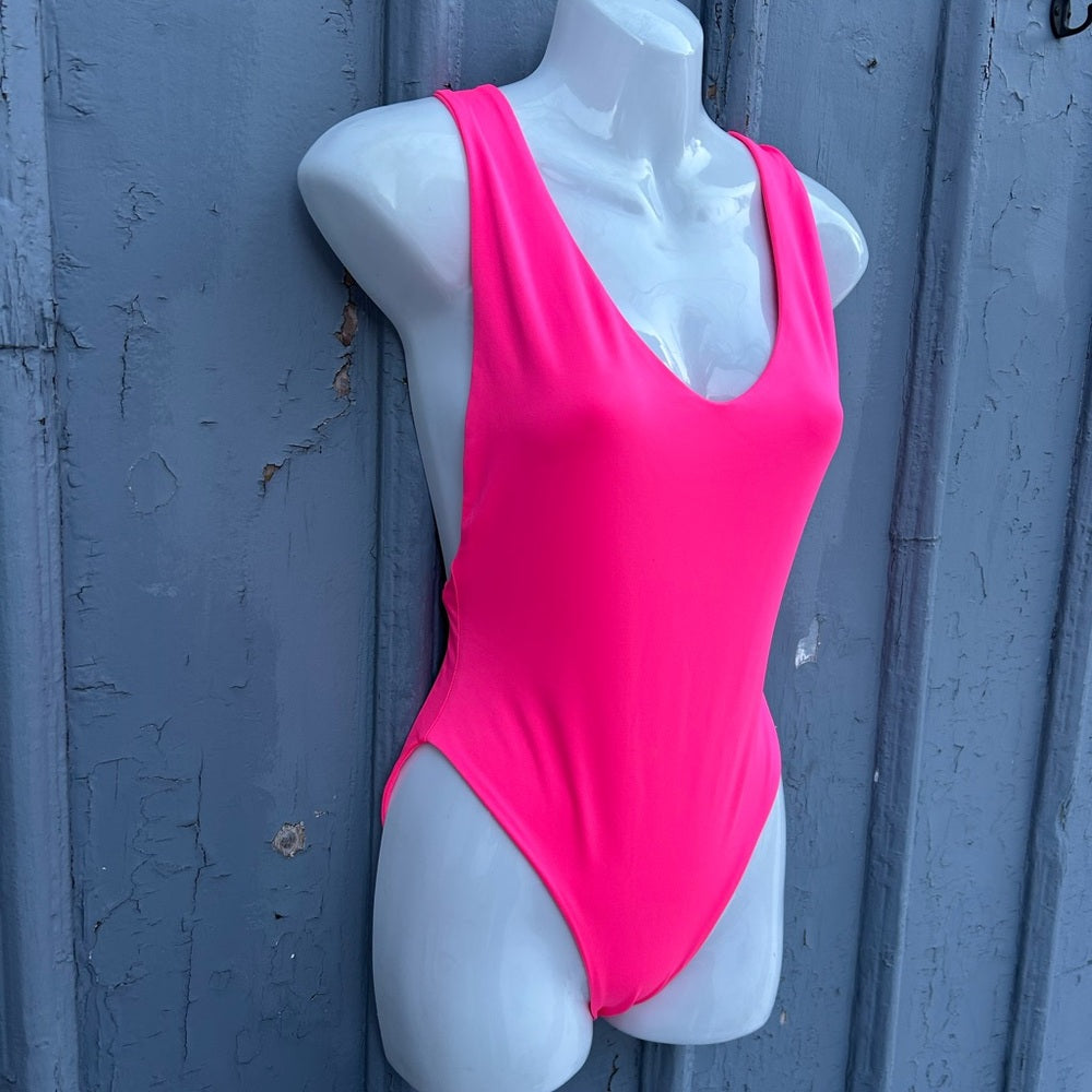Londre Pink Body wear Minimalist One piece swimsuit, size Medium