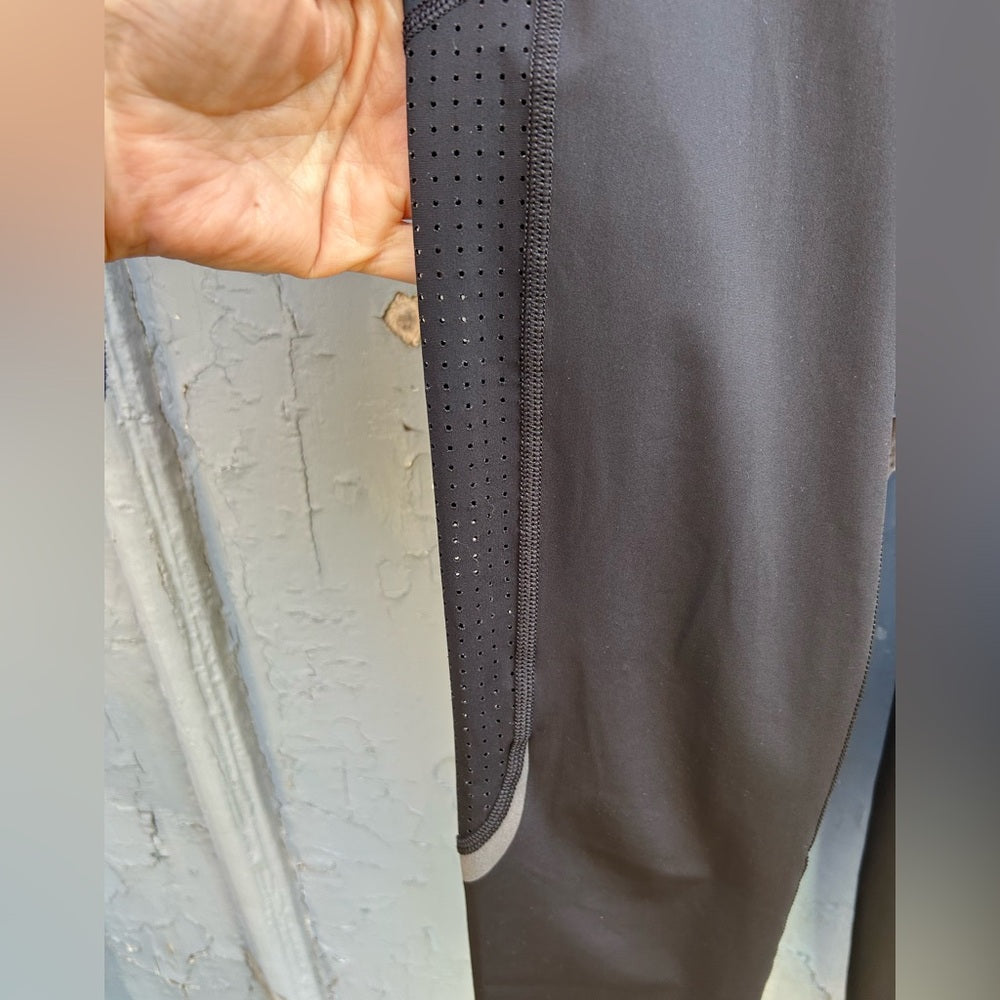 Sweaty Betty Zero Gravity leggings, size xs