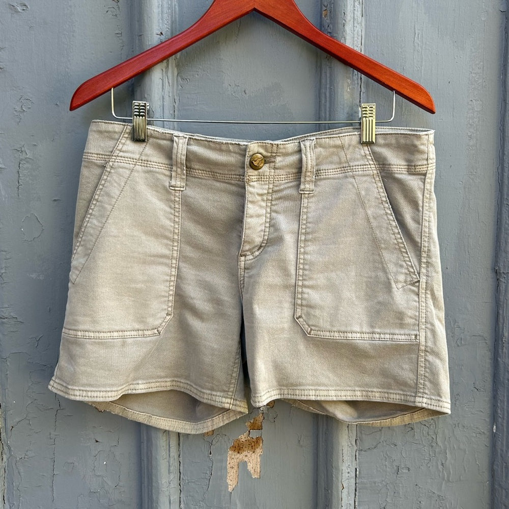 Free People Khaki Shorts, size 30