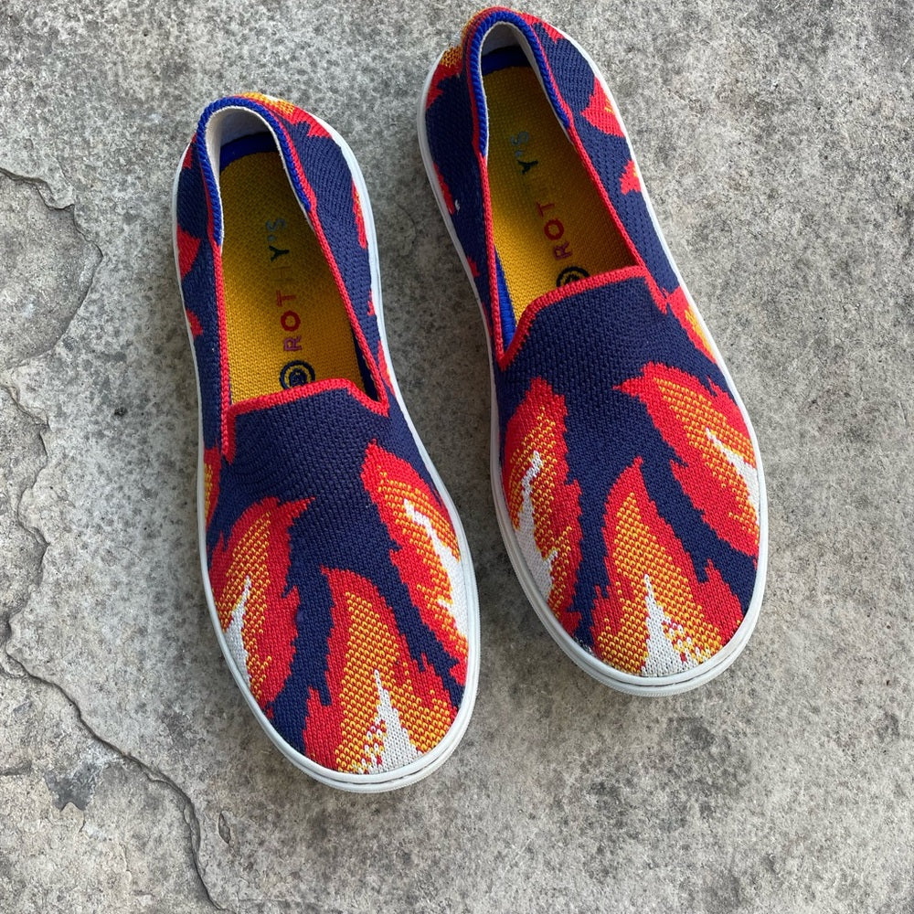 Rothys Kid’s Flame Slip On Sneaker Flats size 3