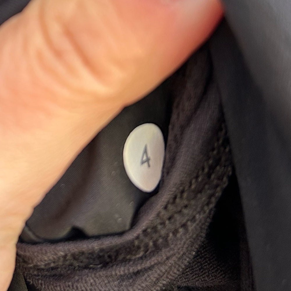 Lululemon Run For Cold Jacket- Black Lightweight Primaloft Jacket size 4