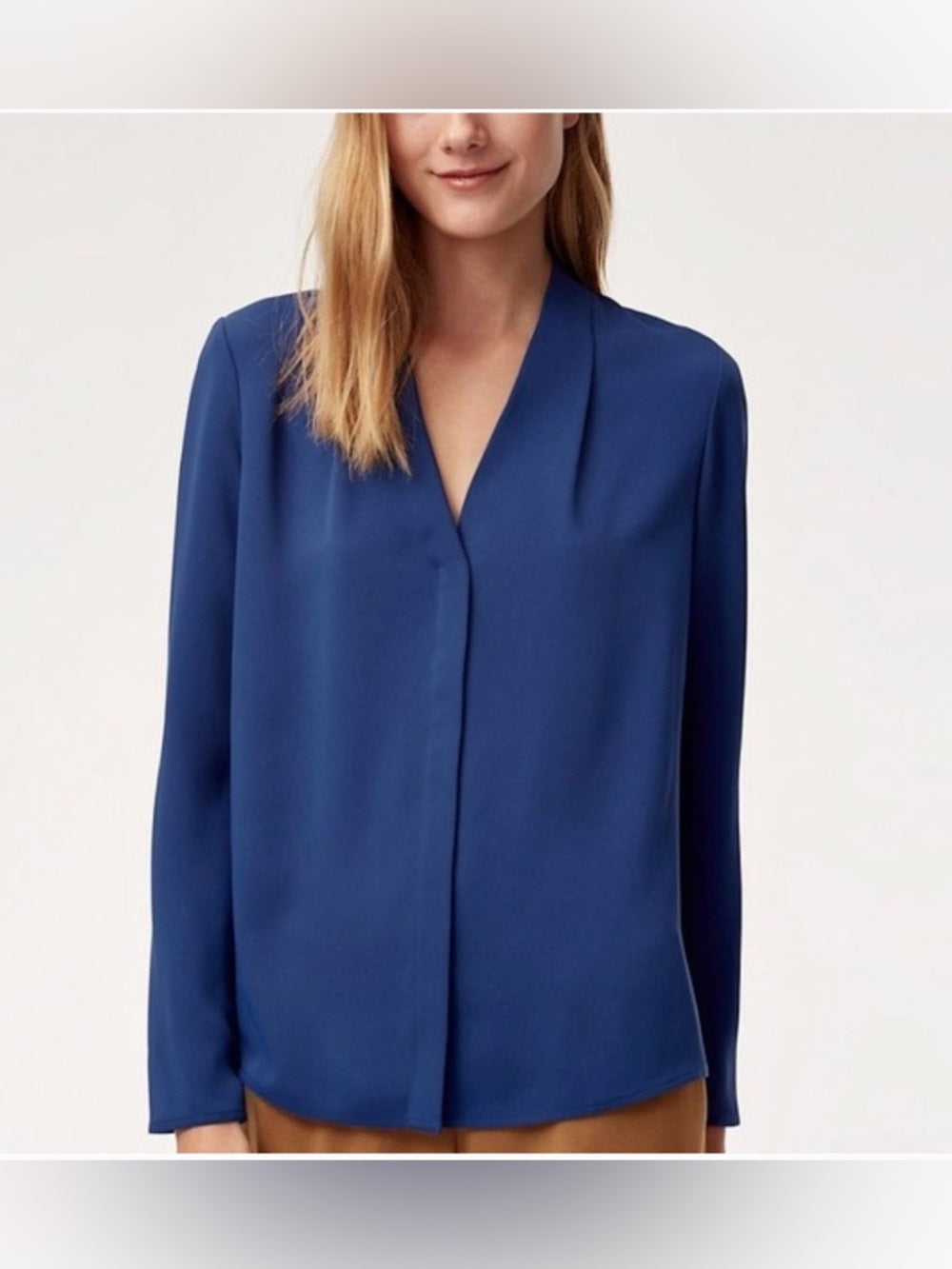 Aritzia Royal Blue Babaton Power blouse, Small