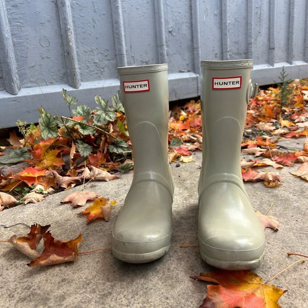 Hunter Original Short Gloss Rain Boots Grey, size 9