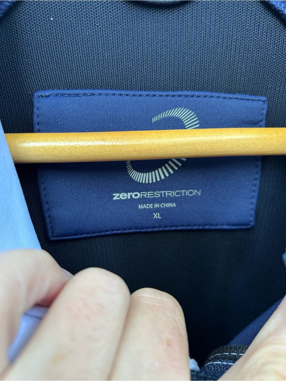Zero Restriction 1/4 zip top, size XL