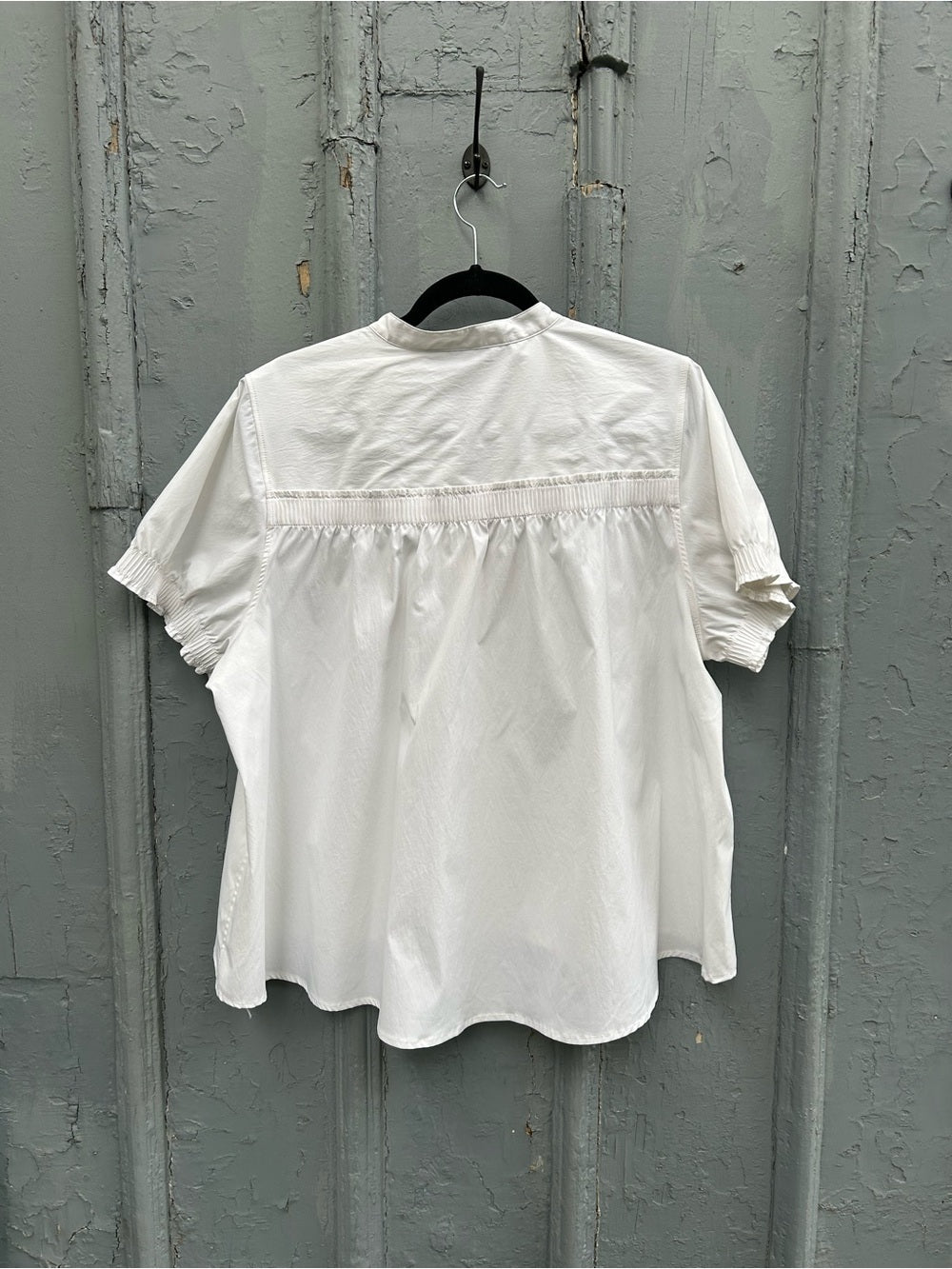 Athleta White Levitate Poplin Tee, size Large