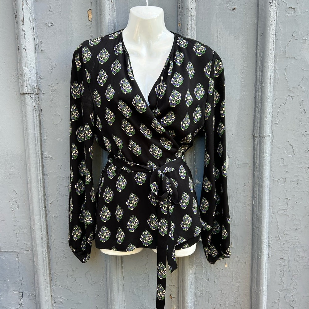 Diane Von Furstenberg silk Nove Wrap Blouse, size 8